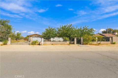 Photo of 9833 E Avenue S8, Littlerock, CA 93543 (MLS # SR26205811)