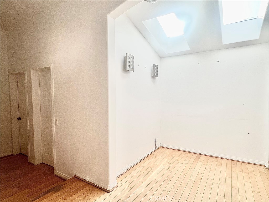 Old Agoura (850) - Residential Lease