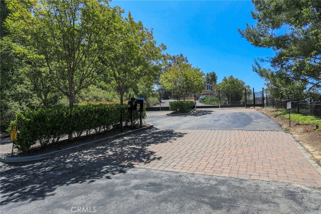 126 Pueblo Lane