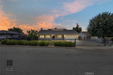Photo of 1769 Burton Way, Bakersfield, CA 93306 (MLS # PI26130564)
