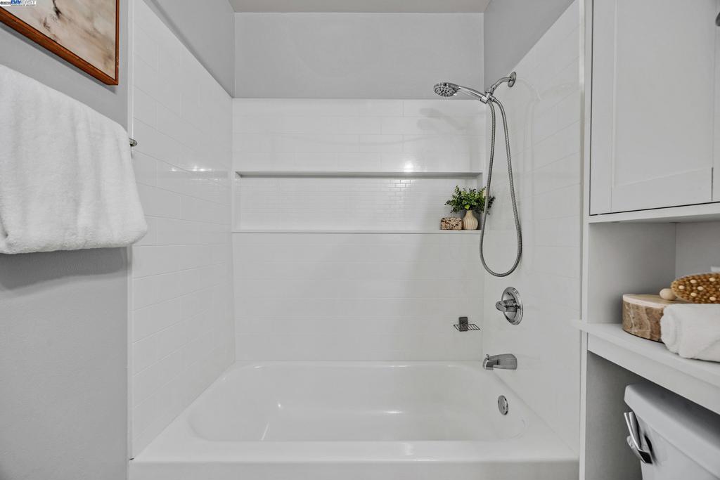SPRINGTOWN - Residential
