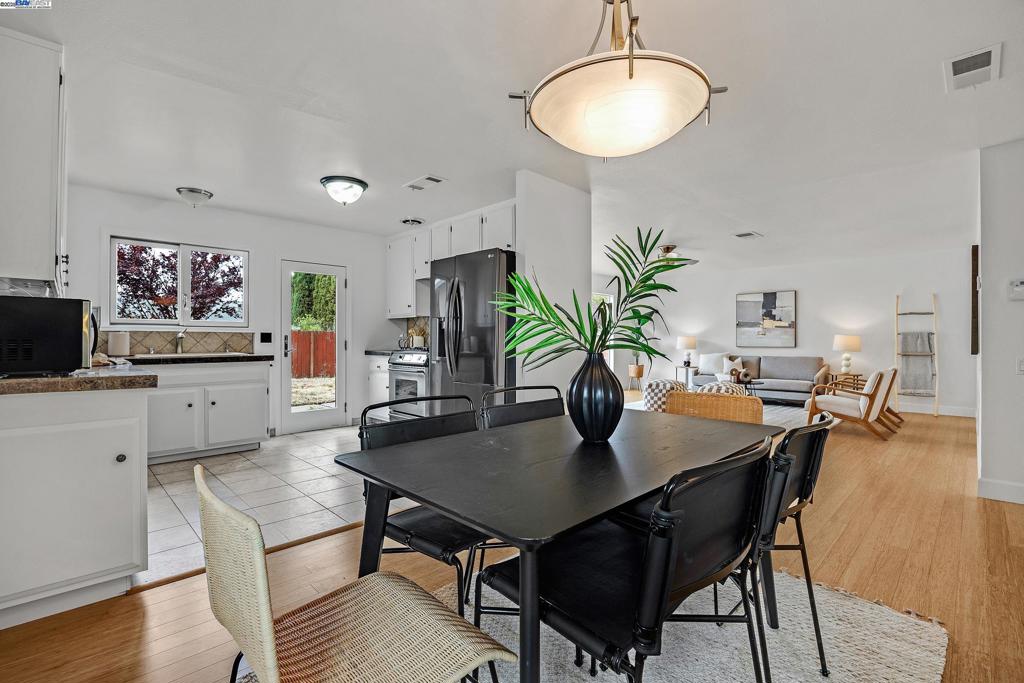 SPRINGTOWN - Residential