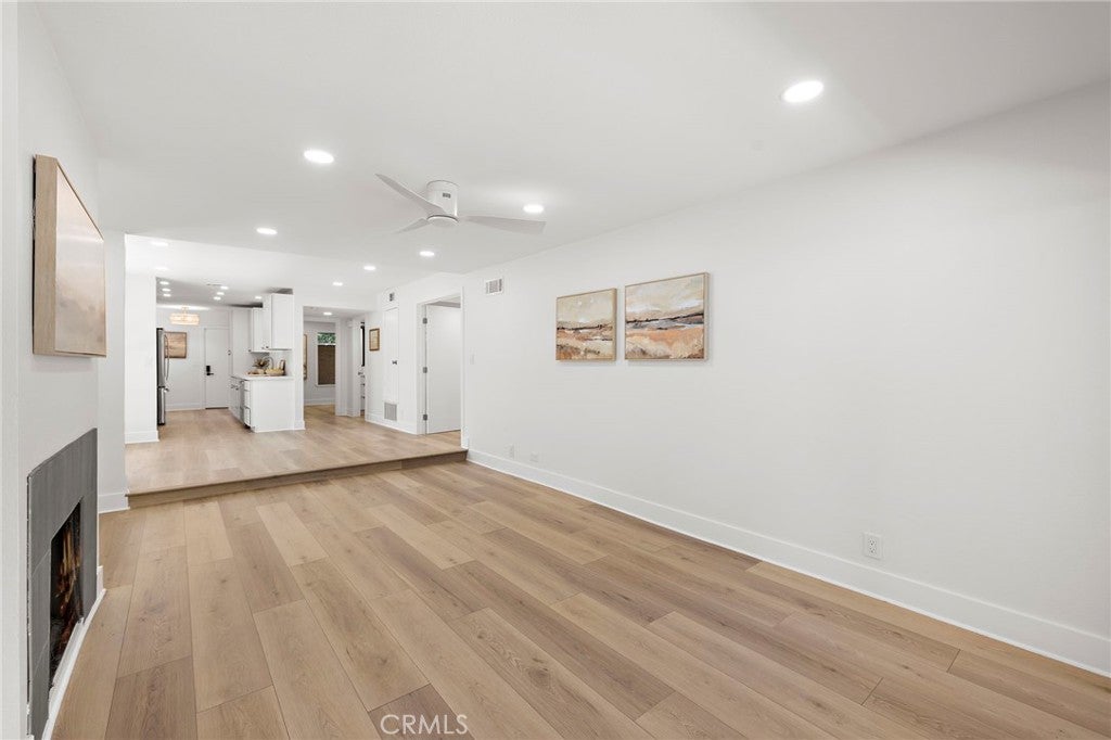 2490 S Ola Vista 28