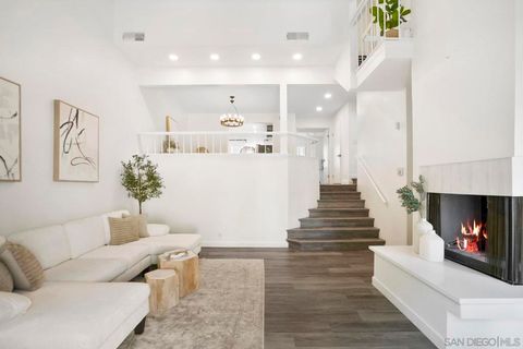 3275 Caminito Eastbluff 203 La Jolla CA 92037