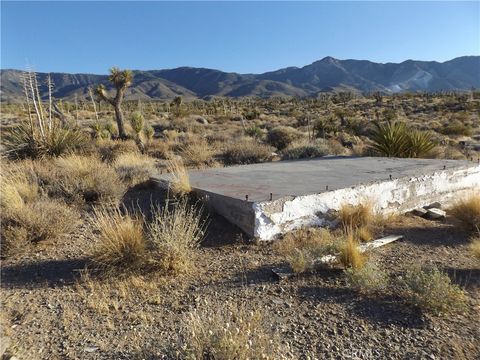 Photo of 15 Tate Lane, Lucerne Valley, CA 92356 (MLS # HD25162225) Photo of 15 Tate Lane, Lucerne Valley, CA 92356 (MLS # HD25162225)