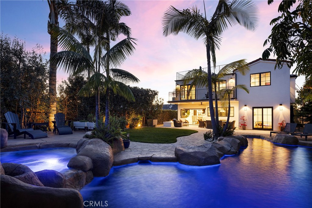 305 W Avenida Gaviota