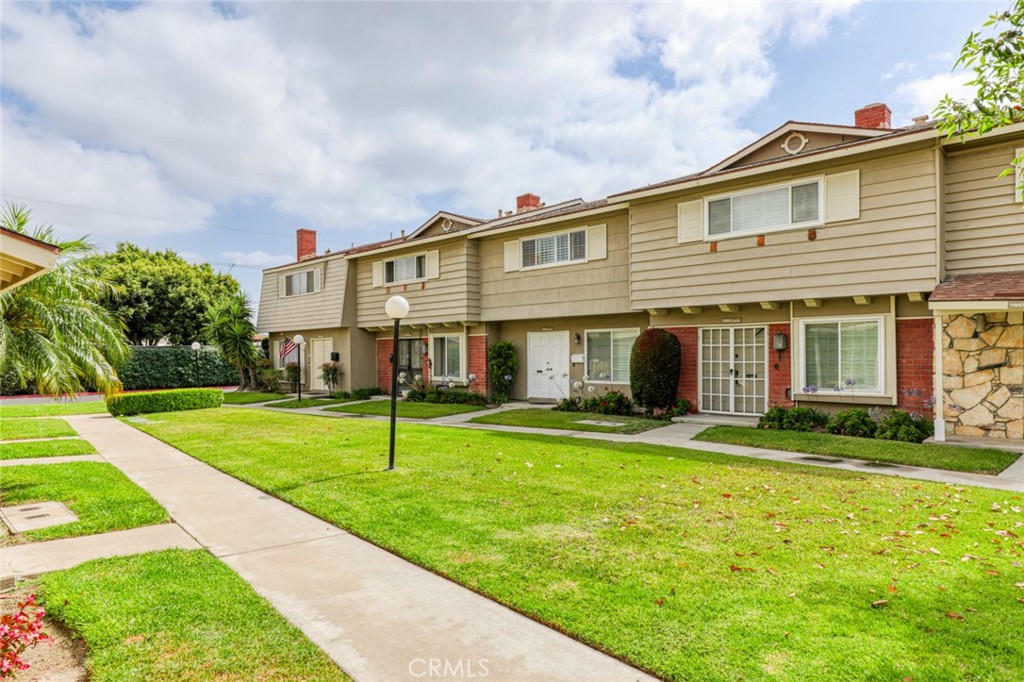 11879 Sungrove Circle