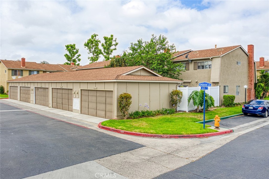 11879 Sungrove Circle