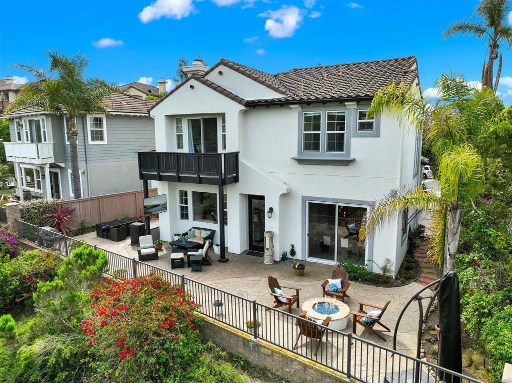 Properties 3 1551 Fairway