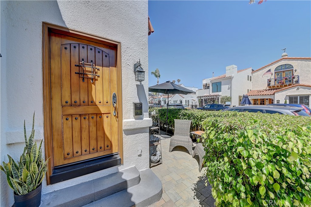 209 La Verne