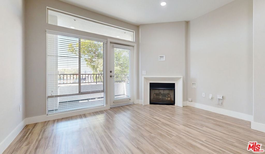 6260 W 3rd Street 2-110