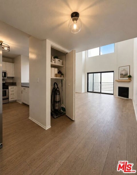 Tiny photo for 832 3rd Street #405, Santa Monica, CA 90403 (MLS # 26861965)