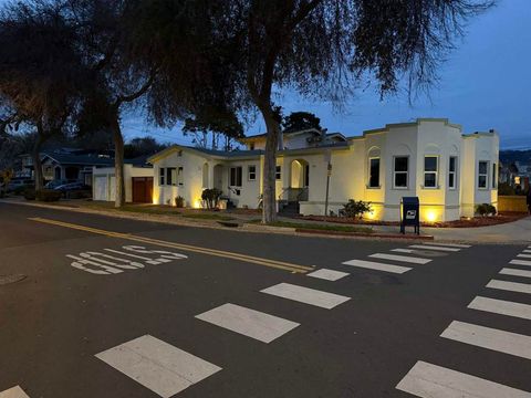 2717 2717 Mabel St Berkeley CA 94702