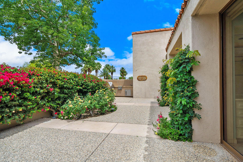 74703 Arroyo Drive