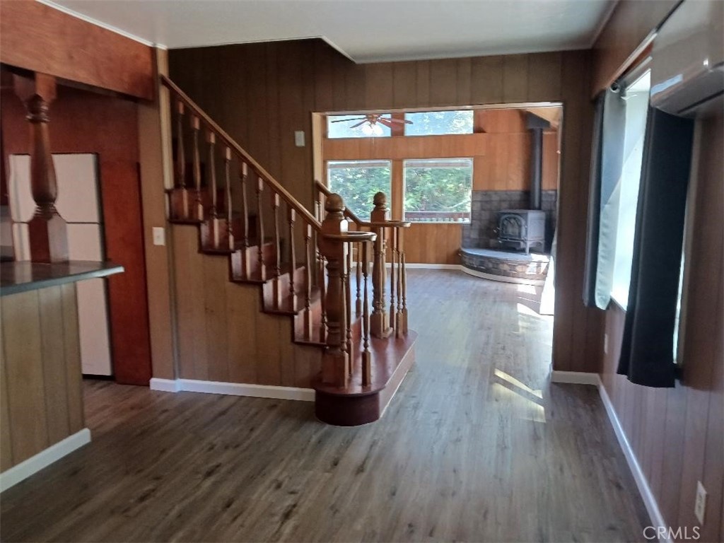 Totally remodeled, a must see. Located in a scenic area surrounded by nature. 2 parking spaces with great location. Wood burning stove, washer and dryer hook ups, and so much more. Opens to a huge courtyard to relax and enjoy the mountain ambiance. Just a short distance to amenities and walk to shops and restaurants. A short drive to Lake Gregory with kayaking fishing, water slides and so much more.
Tenant is responsible for 40% of electric and gas bill.