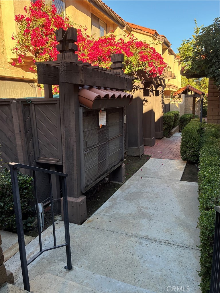 427 E. Mission Road 44