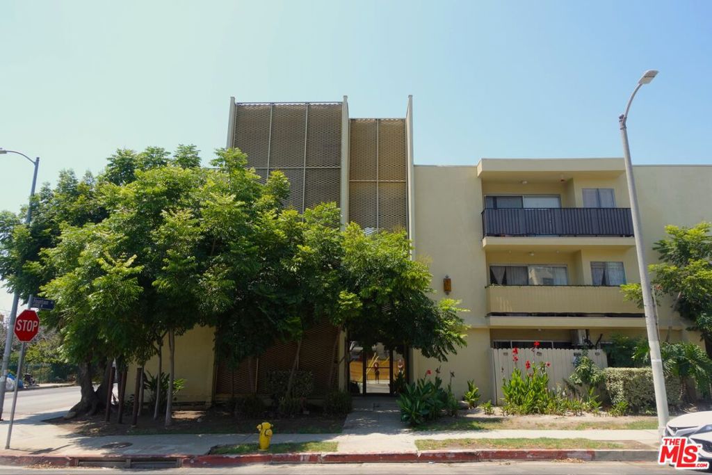Situated in the vibrant heart of Hollywood, 1301 N Mansfield Ave #208 is a bright and inviting studio that combines classic charm with modern convenience. Featuring newer contemporary flooring, ample natural light, and a full kitchen with range and refrigerator, this thoughtfully designed unit offers both style and functionality. The well-maintained building provides gated entry, on-site laundry, and secure 1 car parking, all just steps from trendy dining, nightlife, entertainment, and transit. With a Walk Score of 95, this studio is ideal for anyone looking for a comfortable retreat in one of L.A.'s most iconic neighborhoods.