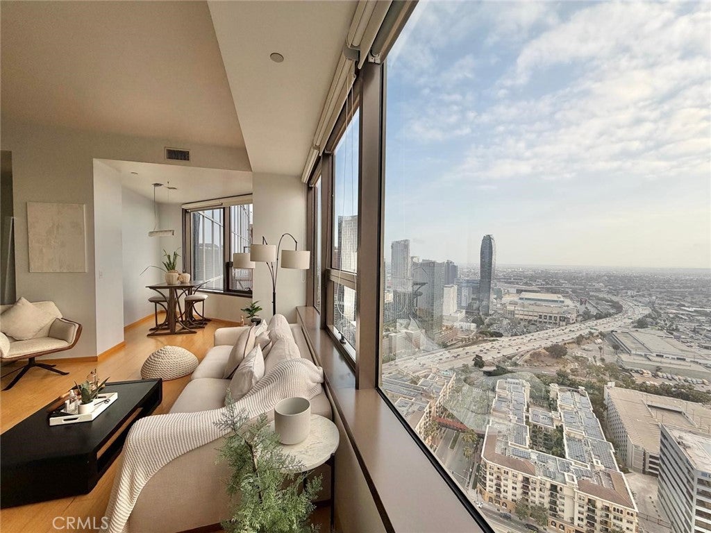 1100 Wilshire