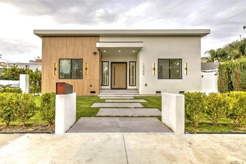 14955 Hartsook Sherman Oaks CA 91403