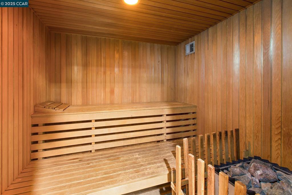 ROSE GARDEN - Residential