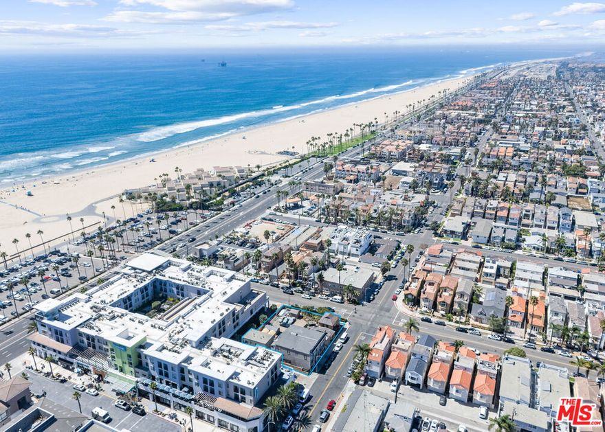 Rare mixed-use investment opportunity in the heart of Downtown Huntington Beach. Spanning four contiguous lots totaling approximately 12,500 SF, the property features (7) apartment units, (1) single-family home, and (2) retail spaces across three buildings. Two parcels include historically designated structures. Just steps from the beach and the Huntington Beach Pier, 517 Walnut Avenue offers exceptional long-term value and repositioning potential in a premier coastal market.