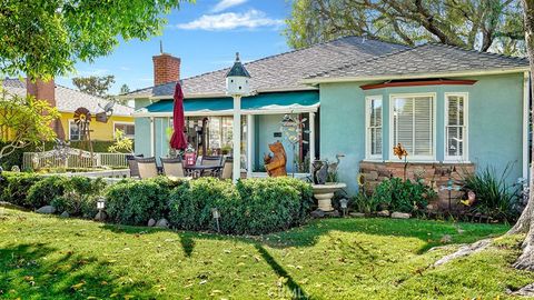 Photo of 132 N Jewell Pl, Orange, CA 92868 (MLS # OC25249006)