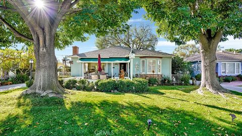 Photo of 132 N Jewell Pl, Orange, CA 92868 (MLS # OC25249006) Photo of 132 N Jewell Pl, Orange, CA 92868 (MLS # OC25249006)