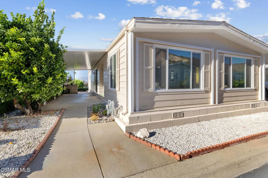 Camarillo, California 93012, United States, 2 Bedrooms Bedrooms, ,2 BathroomsBathrooms,Residential,Active,229151