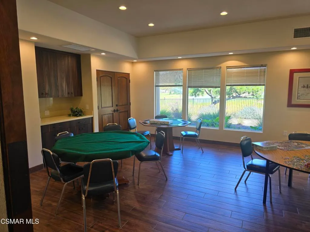 Camarillo, California 93012, United States, 2 Bedrooms Bedrooms, ,2 BathroomsBathrooms,Residential,Active,229151