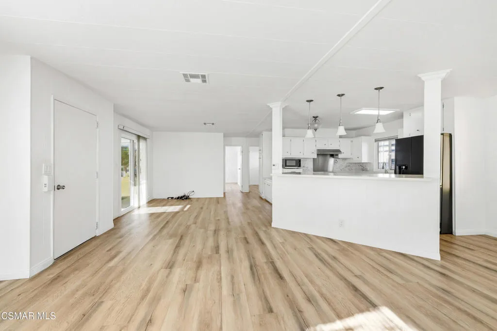 Camarillo, California 93012, United States, 2 Bedrooms Bedrooms, ,2 BathroomsBathrooms,Residential,Active,229151