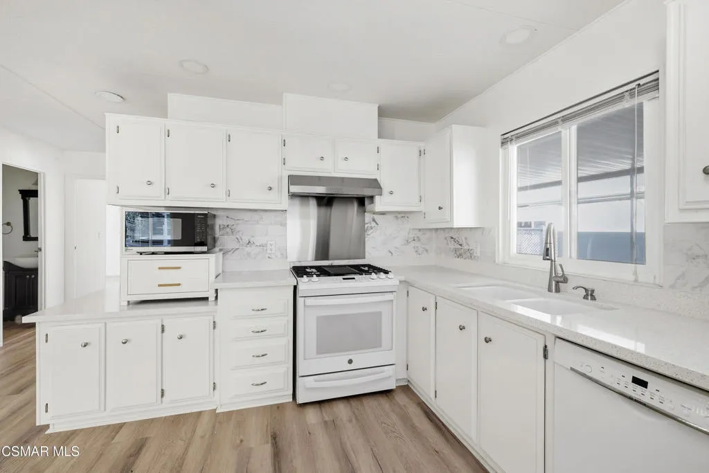 Camarillo, California 93012, United States, 2 Bedrooms Bedrooms, ,2 BathroomsBathrooms,Residential,Active,229151