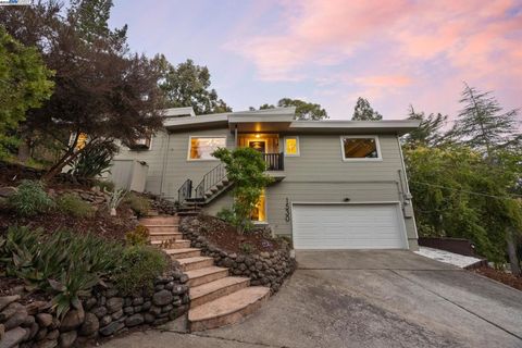 Photo of 1530 Reliez Valley Rd, Lafayette, CA 94549 (MLS # 41115791) Photo of 1530 Reliez Valley Rd, Lafayette, CA 94549 (MLS # 41115791)