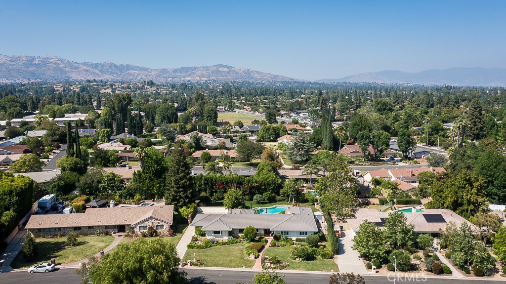 Northridge, California, 91324, United States, 4 Bedrooms Bedrooms, ,3 BathroomsBathrooms,Residential,Active,2044979