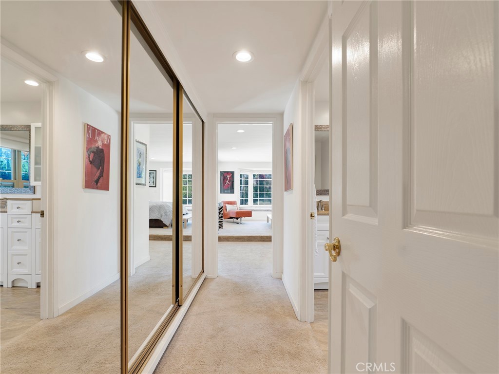 Northridge, California, 91324, United States, 4 Bedrooms Bedrooms, ,3 BathroomsBathrooms,Residential,Active,2044979