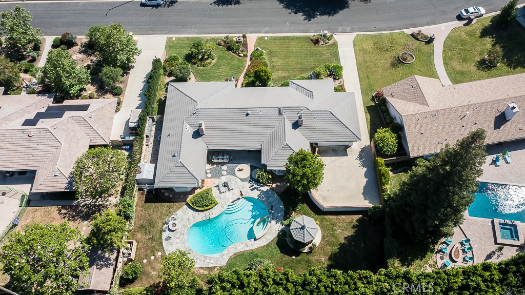 Northridge, California, 91324, United States, 4 Bedrooms Bedrooms, ,3 BathroomsBathrooms,Residential,Active,2044979