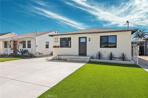 Photo of 1614 W 214th Street, Torrance, CA 90501 (MLS # SB26060509)