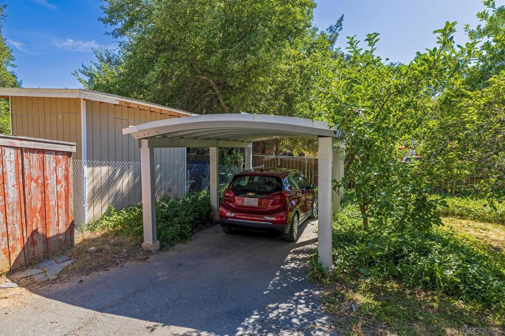 2816 Heliotrope Dr
