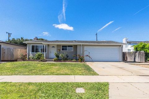 Photo of 43 Saint Brendan Way, Salinas, CA 93906 (MLS # ML82043170)