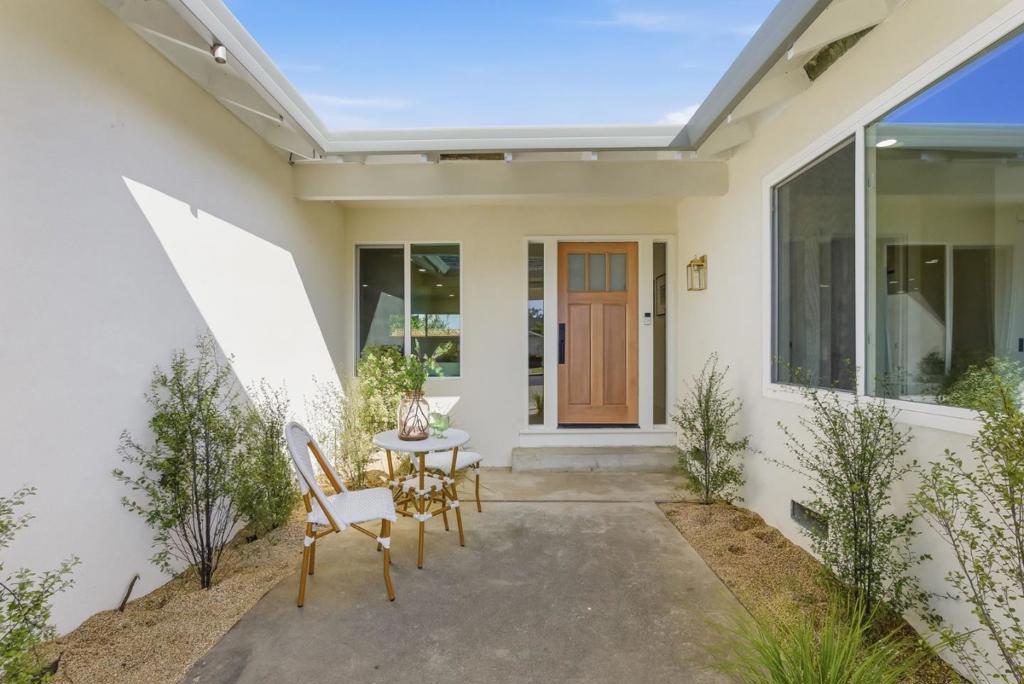 929 Constitution Drive
