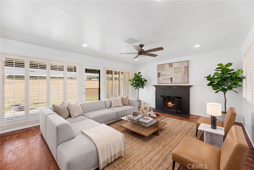 6795 De Anza
