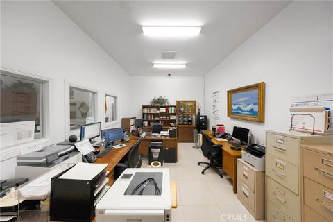 Photo of 7172 Melrose Avenue, Los Angeles, CA 90046 (MLS # CV25214398)