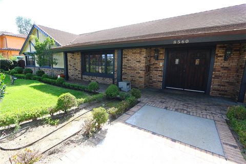 8560 Cherokee Drive Downey CA 90241