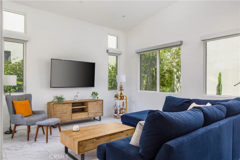 Tiny photo for 484 Fountain Dr, Palm Springs, CA 92262 (MLS # PV26086855)