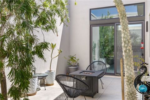 Tiny photo for 484 Fountain Dr, Palm Springs, CA 92262 (MLS # PV26086855)