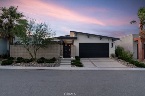 Photo of 484 Fountain Dr, Palm Springs, CA 92262 (MLS # PV26086855)