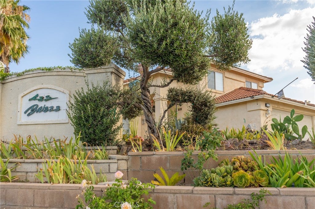 501 Redding Way