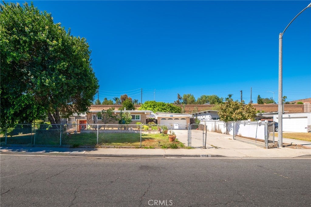 1719 Calatina Dr