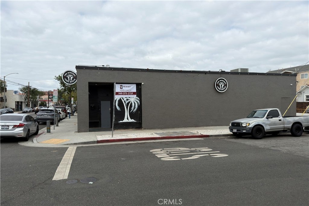 1253 E 4th