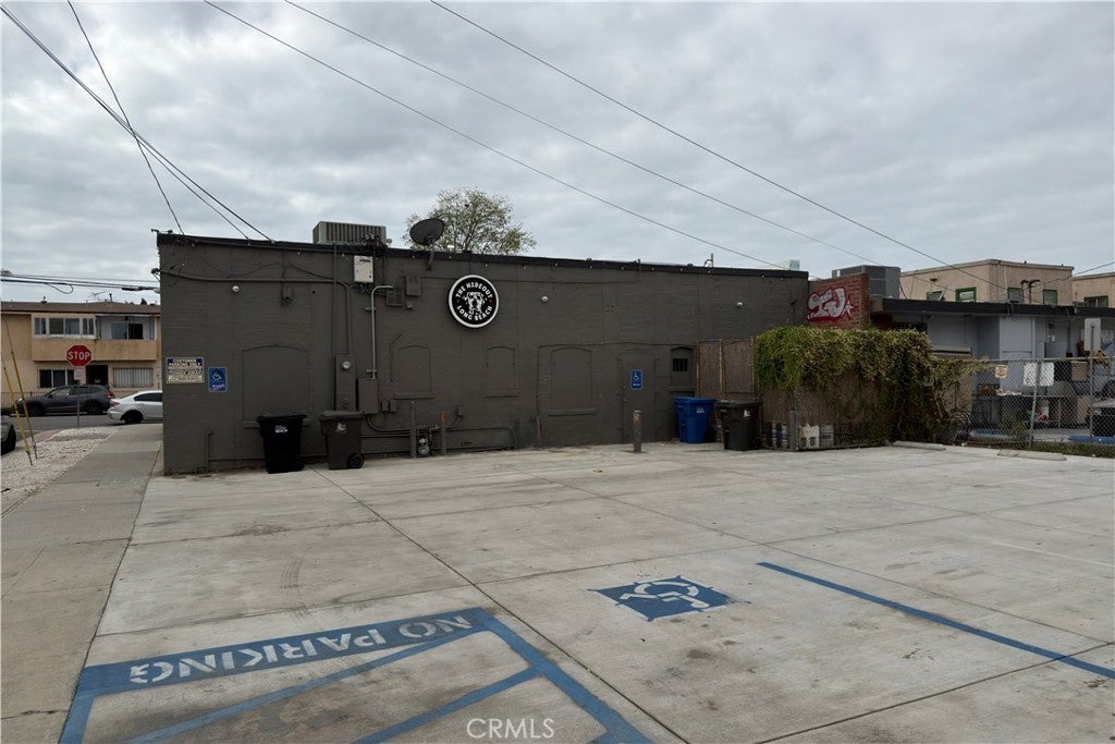 1253 E 4th