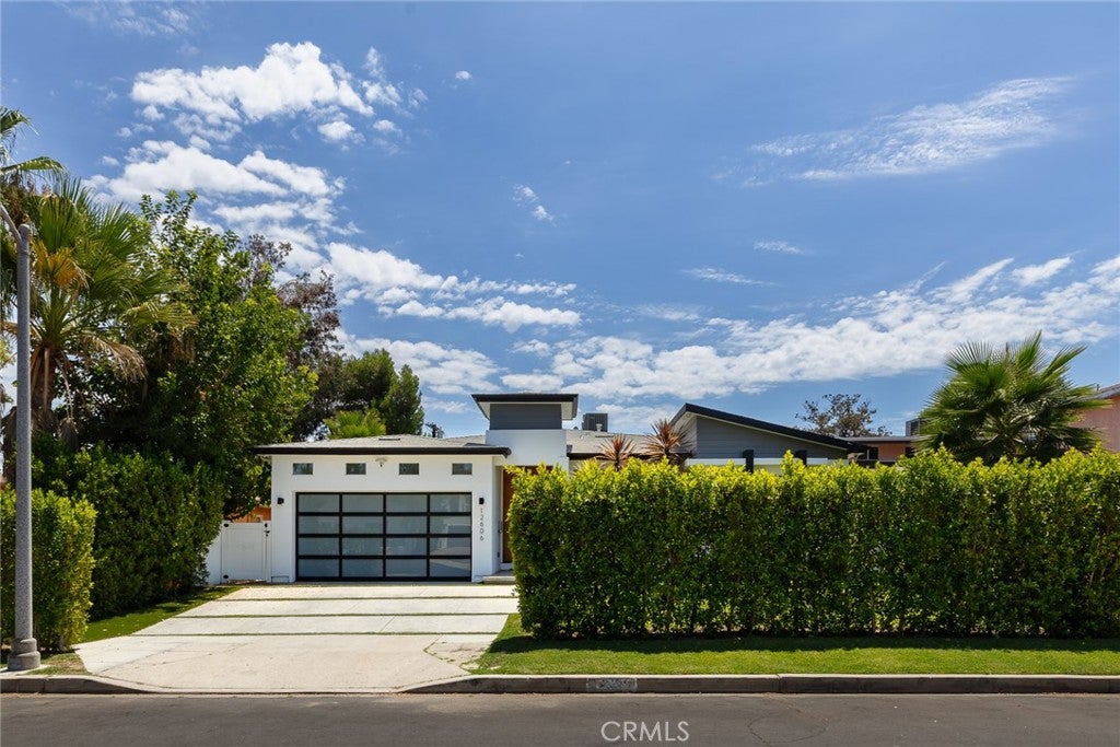 12606 Emelita Street